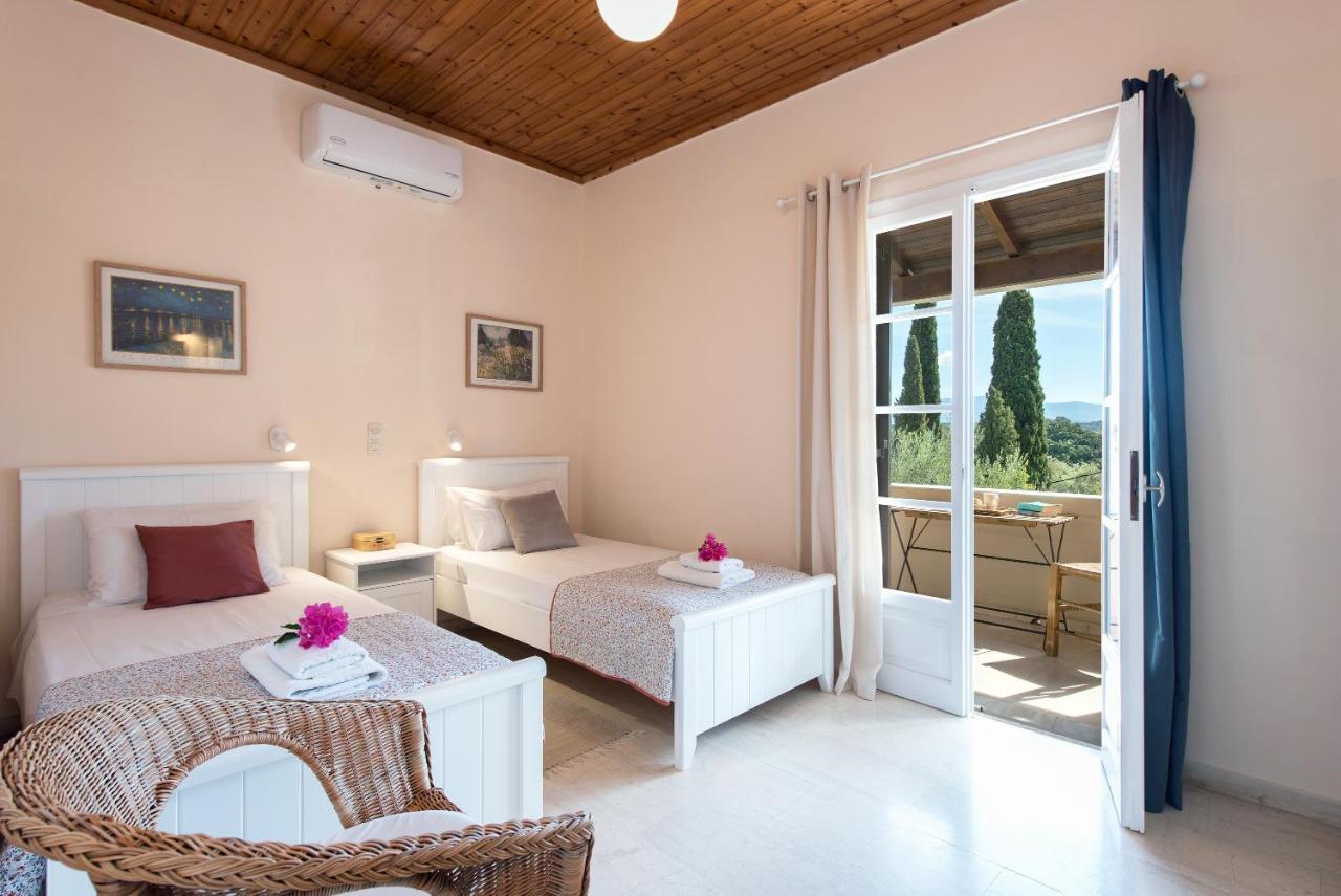 Villa Lofos Kassiopi Exterior photo