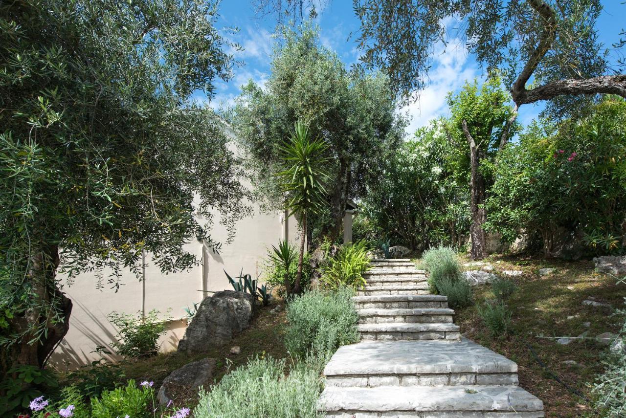 Villa Lofos Kassiopi Exterior photo