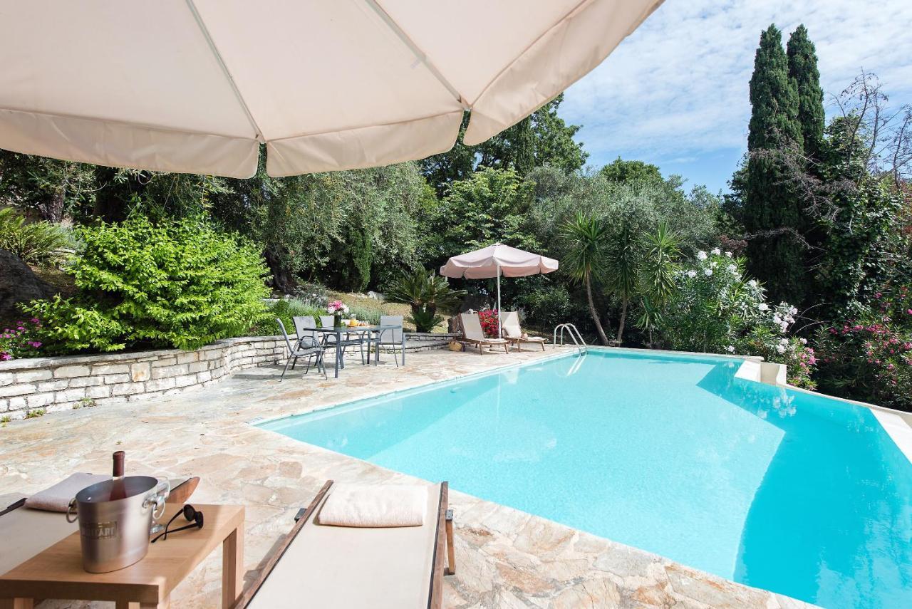 Villa Lofos Kassiopi Exterior photo