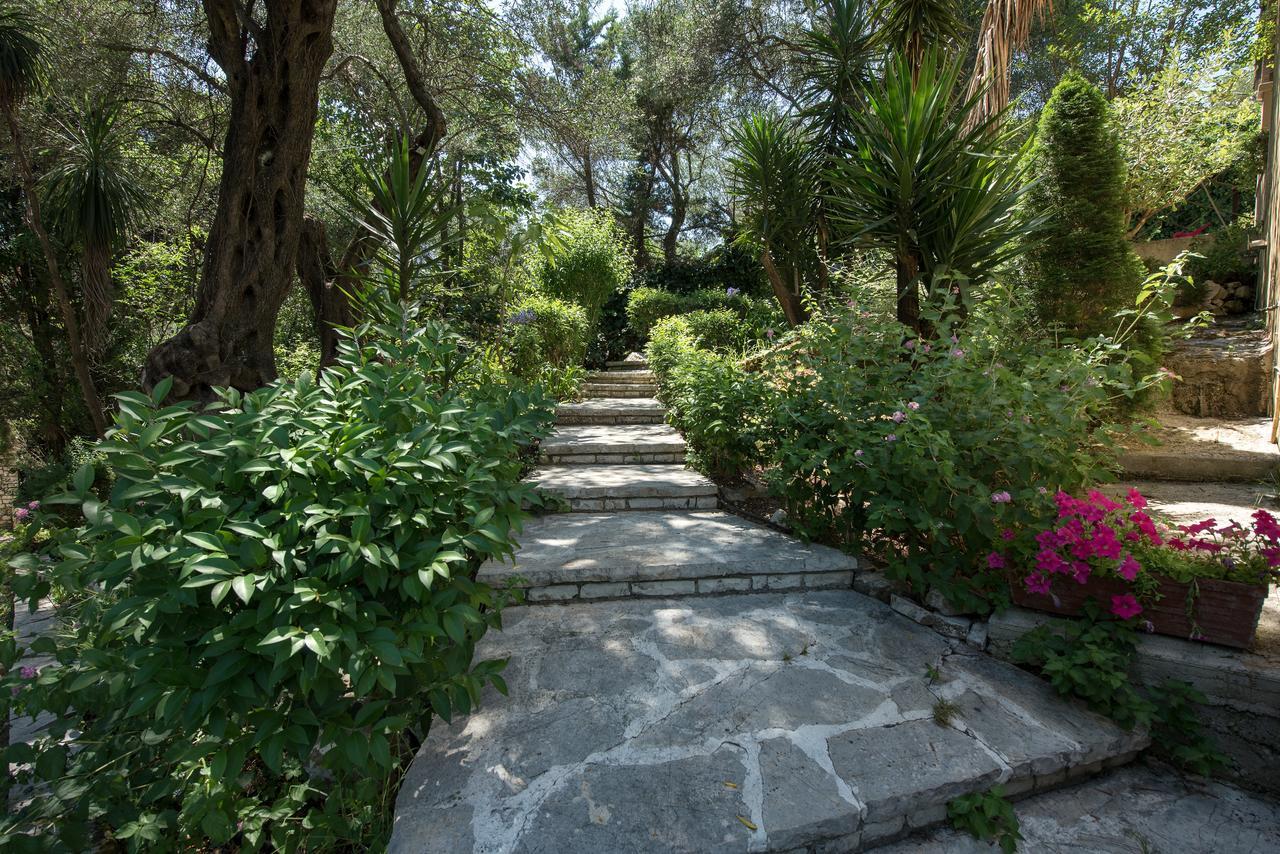 Villa Lofos Kassiopi Exterior photo